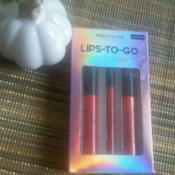 Profusion Cosmetics Other - Profusion Lips to go Passion